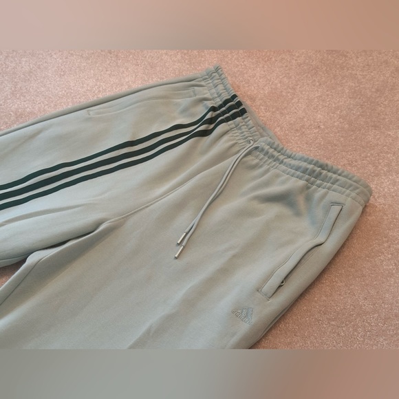 Adidas x Ivy Park - Drip 2 | 3-Stripes Jogger Pants, Green Tint/Dark Green UNISX - Picture 6 of 12